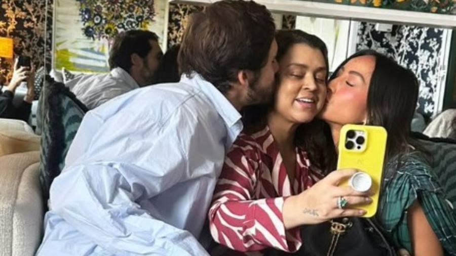 Preta Gil recebe visita de Sabrina Sato e Nicolas Prattes nos EUA