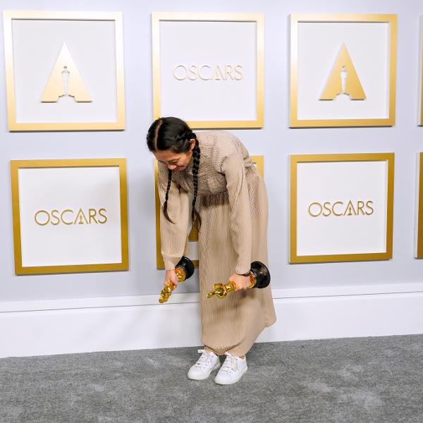 Chloé Zhao e o peso de ter carregado o Oscar 2021 nas costas