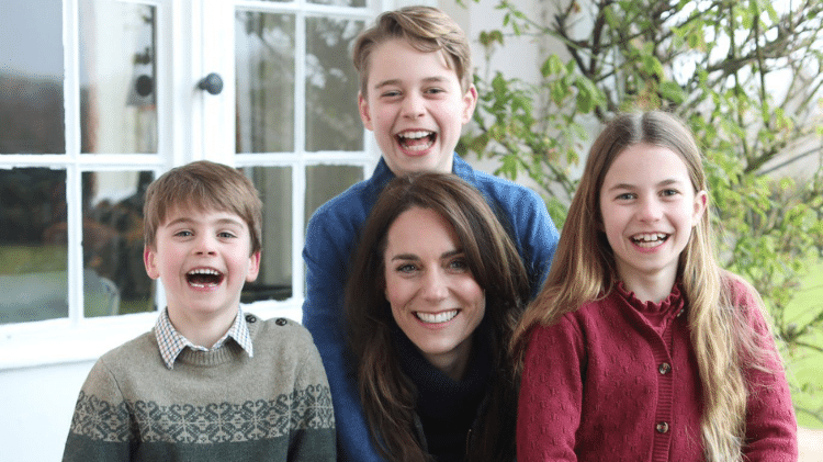 Kate Middleton admitiu ter editado foto com os filhos