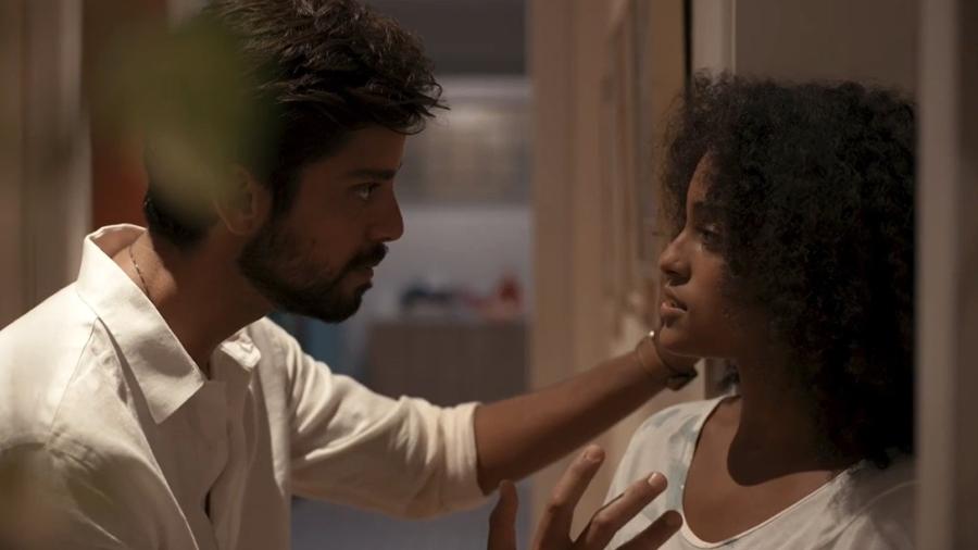 Venâncio (Rodrigo Simas) e Teca (Lívia Silva) em 'Renascer'