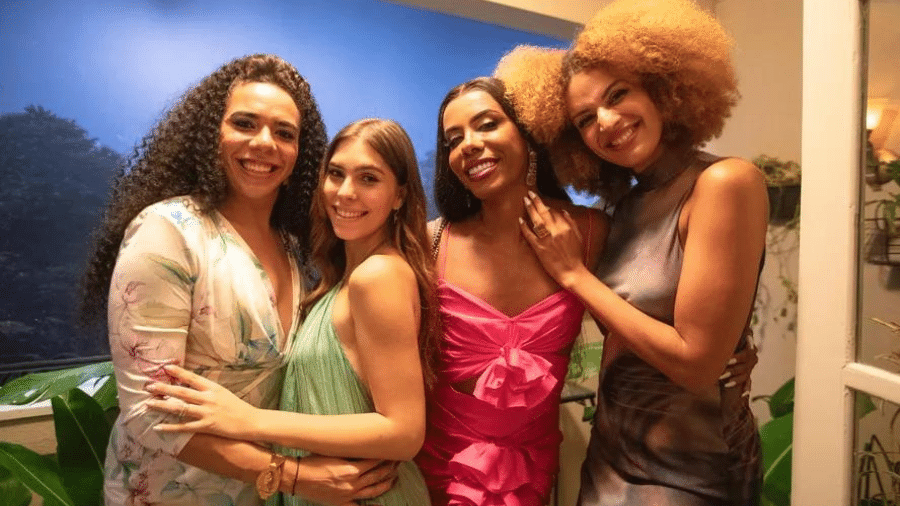 Buba (Gabriela Medeiros) e suas amigas em 'Renascer'