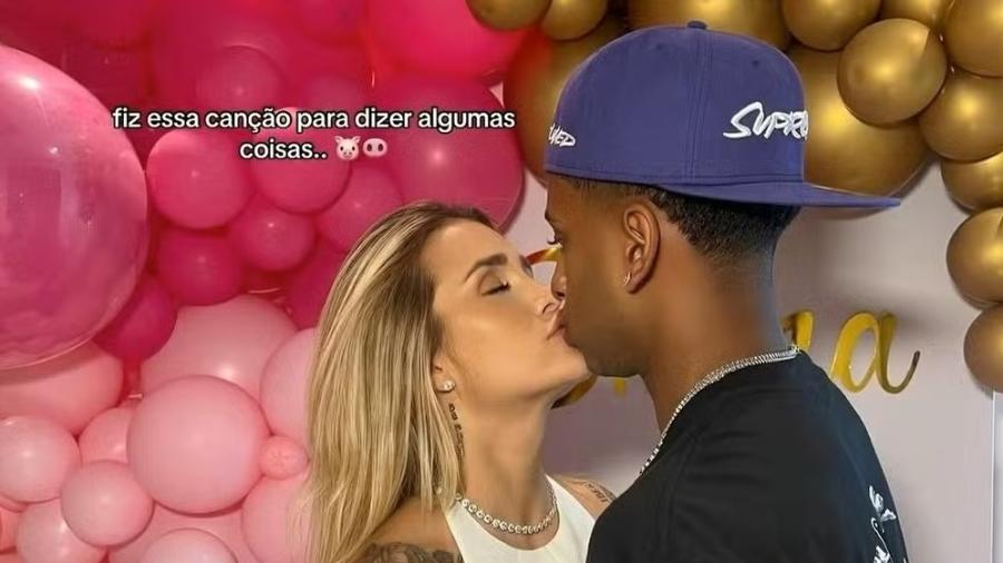 Rodrygo e Bruna Ratto assumiram namoro há cerca de um mês - Reprodução/Instagram