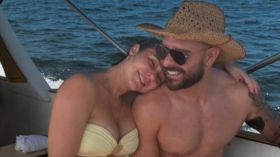 Paolla Oliveira e Diogo Nogueira curtiram a praia juntos Paolla Oliveira e Diogo Nogueira curtiram a praia juntos