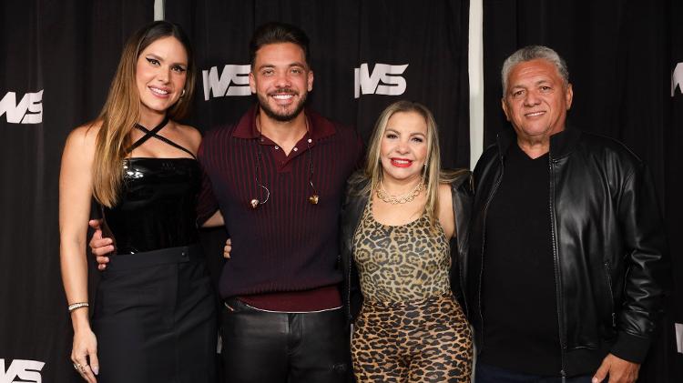 Wesley Safadão, Thyane Dantas e seus pais