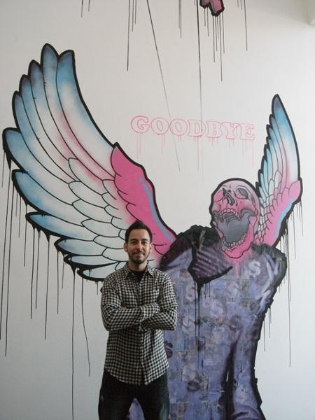 Mike Shinoda na mostra "Glorious Excess (Dies)" - Reprodução/Instagram - Reprodução/Instagram