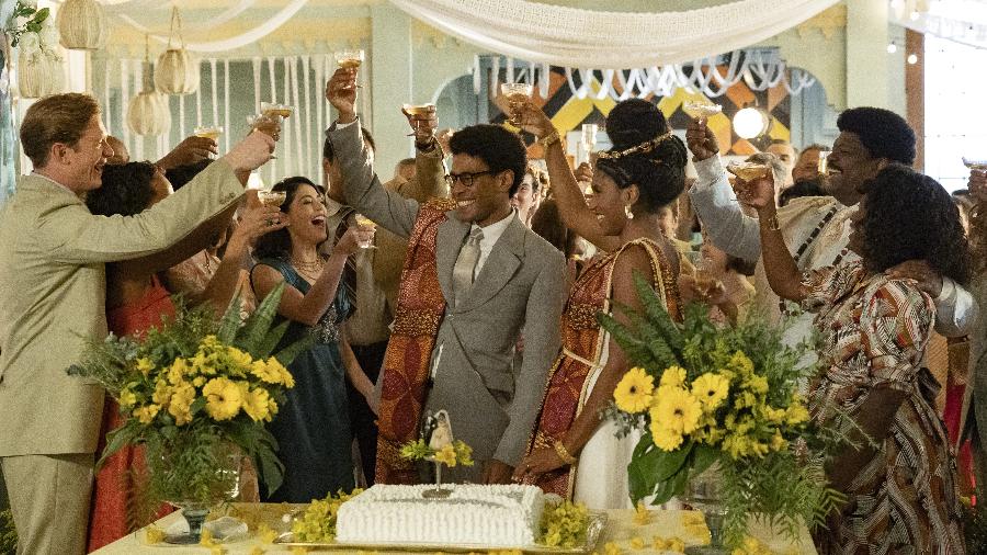 O casamento de Ulisses (Ícaro Silva) e Glorinha (Mariana Sena) em "Garota do Momento" - Manoella Mello/Globo