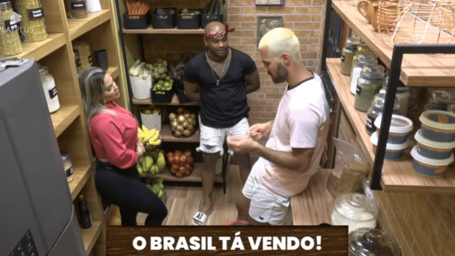 A Fazenda 2023: Kally, Black e Shay conversam na dispensa - Reprodução/PlayPlus