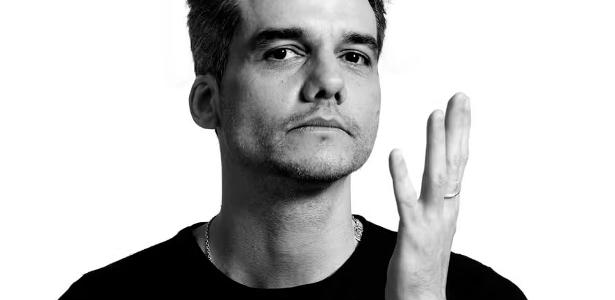 Wagner Moura retorna ao teatro após 16 anos longe dos palcos