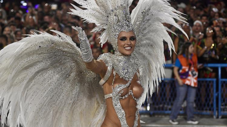12.fev.2024 - Desfile da Imperatriz Leopoldinense na primeira noite de carnaval no sambódromo da Marquês de Sapucaí