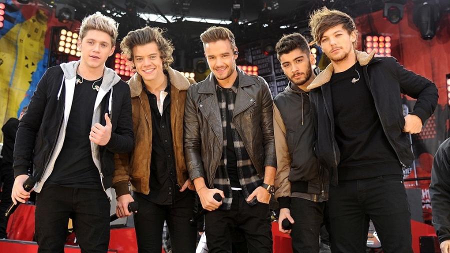 Niall Horan, Liam Payne, Zayn Malik, Louis Tomlinson e Harry Styles no prêmio American Music Awards de 2014