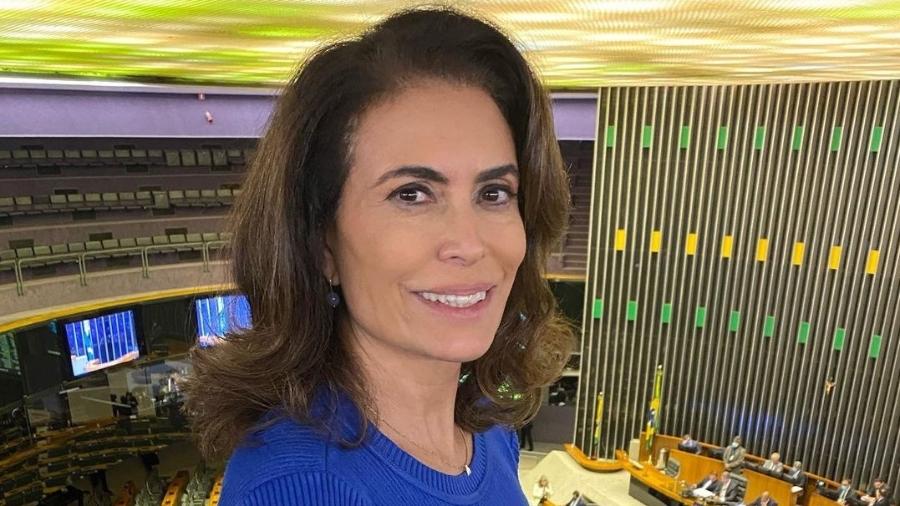 Apresentadora da Globo lamenta figurino escolhido no Bom Dia SP