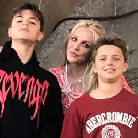 Britney Spears e os filhos Sean Preston, 17, e Jayden, 16