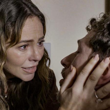 Heleninha (Paolla Oliveira) reencontra Leonardo (Guilherme Magon) em 'Vale Tudo' Heleninha (Paolla Oliveira) reencontra Leonardo (Guilherme Magon) em 'Vale Tudo'