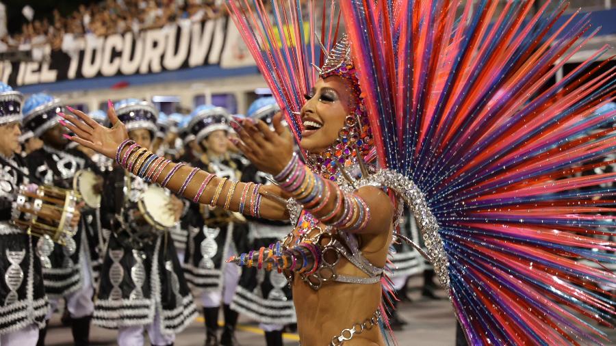 11.fev.2024 - Desfile da Gaviões da Fiel na primeira noite de carnaval no sambódromo do Anhembi