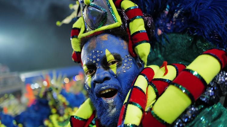 13.fev.2024 - Desfile da Viradouro na segunda noite de carnaval no sambódromo da Marquês de Sapucaí