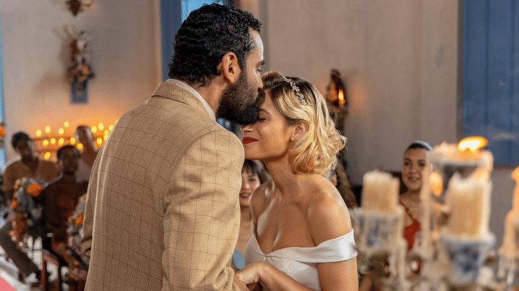 Zé Beltino (Igor Fortunato) e Blandina (Luisa Arraes) em 'No Rancho Fundo'