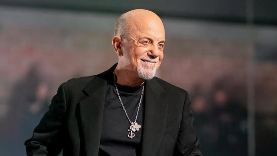 Billy Joel adia agenda de shows após cair do palco Billy Joel adia agenda de shows após cair do palco