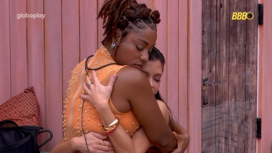 BBB 25: Thamiris pede desculpas a Vitória BBB 25: Thamiris pede desculpas a Vitória