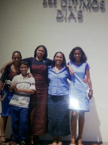 08 Gilberto na igreja com a família, quando criança - Reprodução/Instagram - Reprodução/Instagram