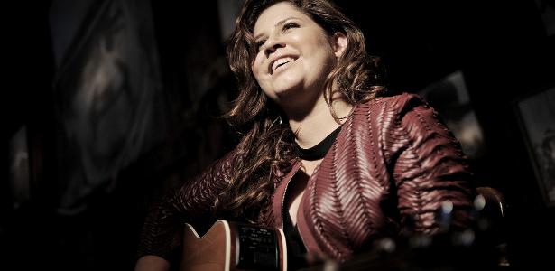 Marília Mendonça em foto inédita para o UOL, captada em 2015