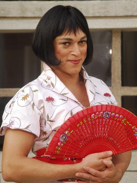 Fabiano (Fábio Lago) disfarçado para flagrar a esposa com outro em 'Caras & Bocas' Fabiano (Fábio Lago) disfarçado para flagrar a esposa com outro em 'Caras & Bocas'