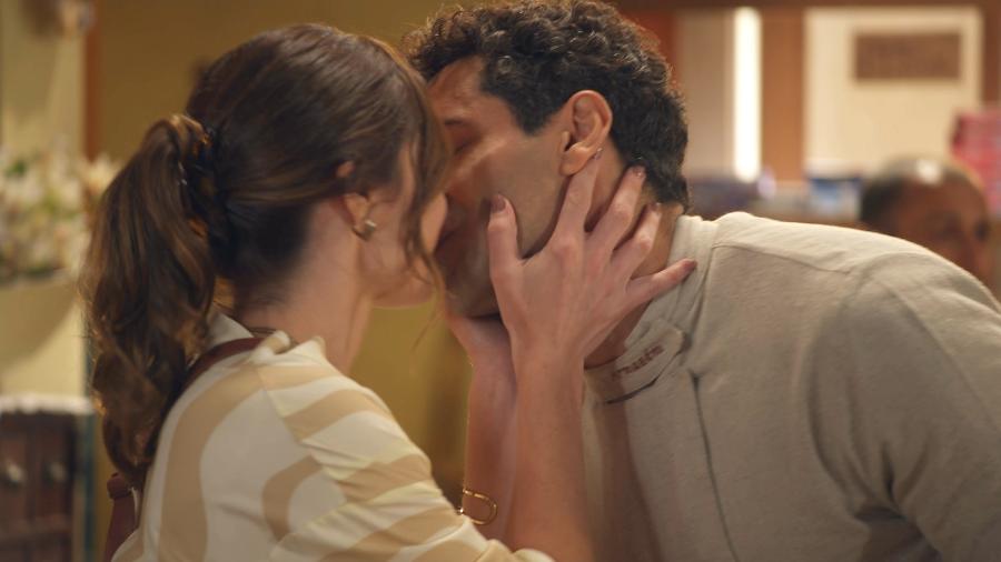 Mariana (Juliana Schalch) e Daniel (João Baldasserini) em 'A Infância de Romeu e Julieta'