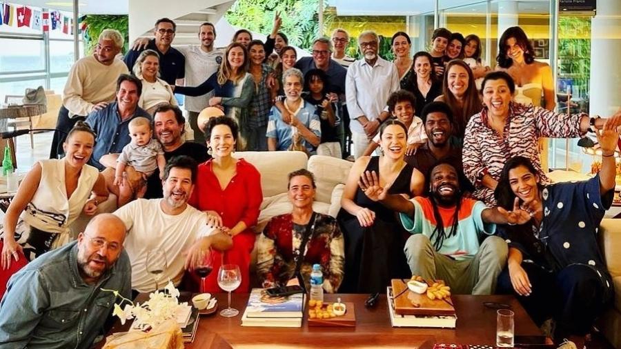 Murilo Benício e Cecilia Malan posam com amigos após assumirem namoro - Reprodução/Instagram