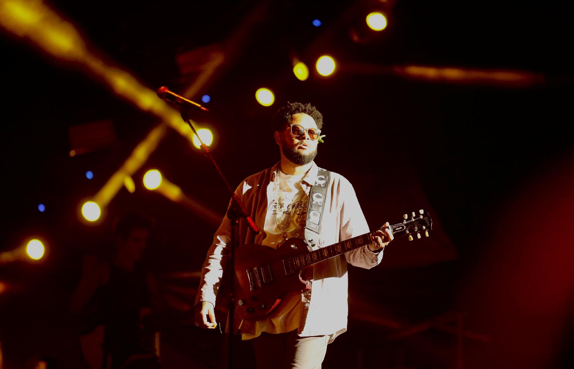 Durante o show, Emicida fez protesto contra o presidente Jair Bolsonaro - Mariana Pekin/ UOL