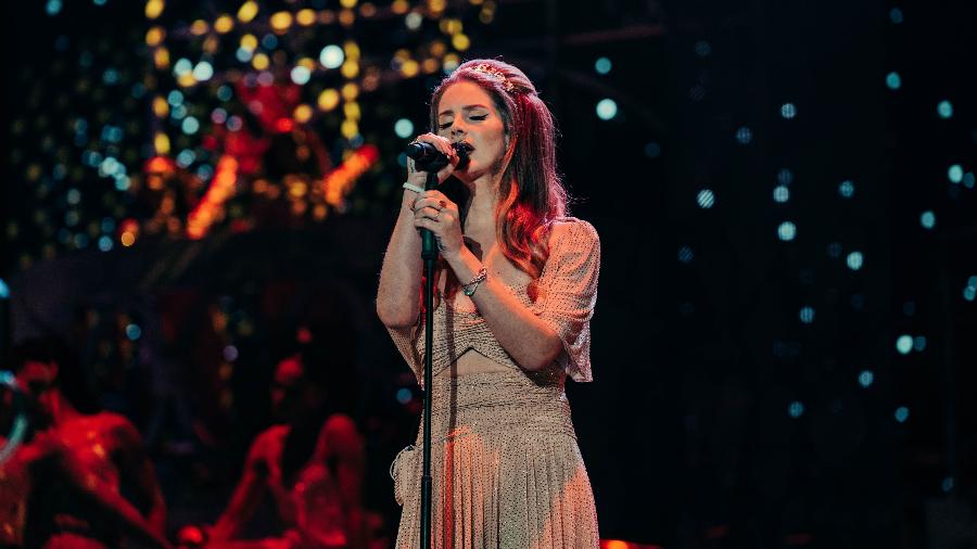 Lana Del Rey canta em edição de 2024 do festival Primavera Sound, em Barcelona