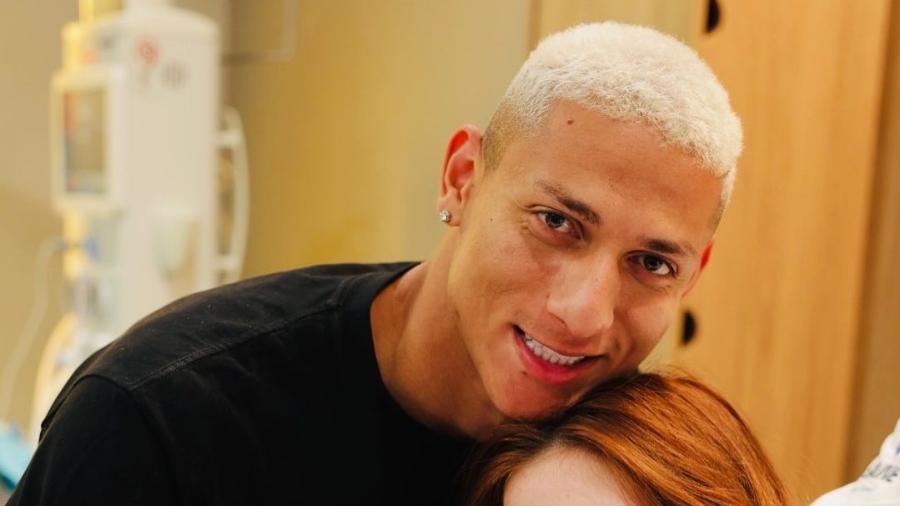 Nasce filho de Richarlison com a influenciadora Amanda Araújo Nasce filho de Richarlison com a influenciadora Amanda Araújo