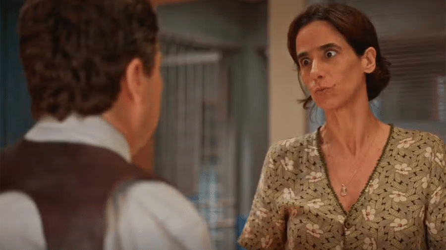 Floro Borromeu (Leandro Daniel) e Tia Salete (Mariana Lima) em 'No Rancho Fundo'