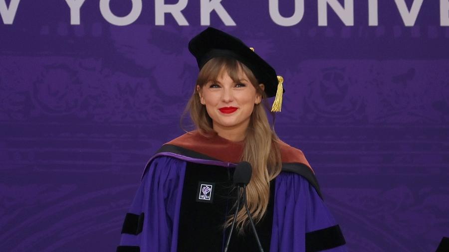 Taylor Swift recebeu título de doutora em universidade nos EUA  - Dia Dipasupil/Getty Images