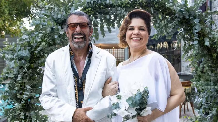 Osmar (Milhem Cortaz) e Violeta (Isabel Teixeira) em "Volta por Cima" - Divulgação/Globo
