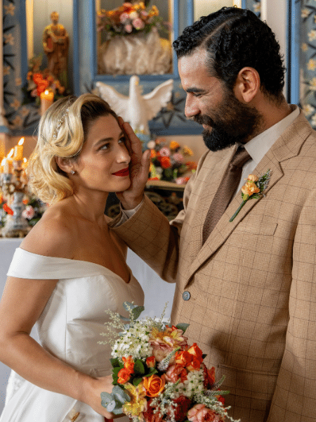 Blandina (Luisa Arraes) e Zé Beltino (Igor Fortunato) se casam em 'No Rancho Fundo'