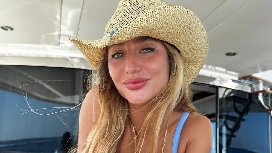 Bruna Griphao está curtindo Ibiza ao lado de amigos Bruna Griphao está curtindo Ibiza ao lado de amigos