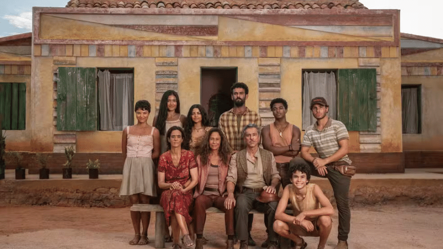 A família de Quinota (Larissa Bocchino) em "No Rancho Fundo" - Divulgação/Globo
