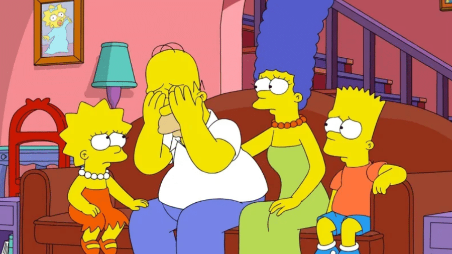 Homer chora enquanto a família o consola em "Os Simpsons"