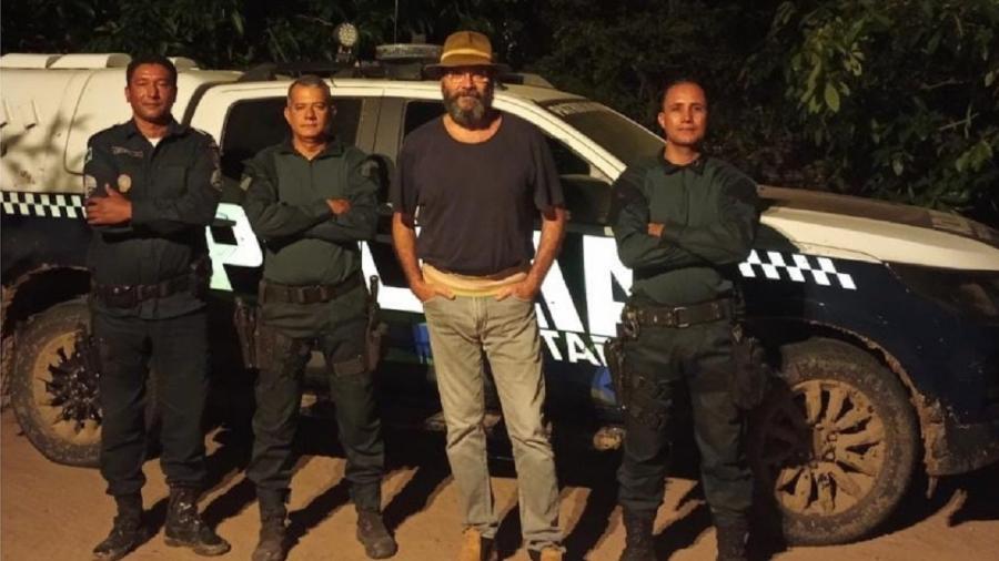 Almir Sater, Eugênio em "Pantanal", posou com policiais em MS - Reprodução/Facebook