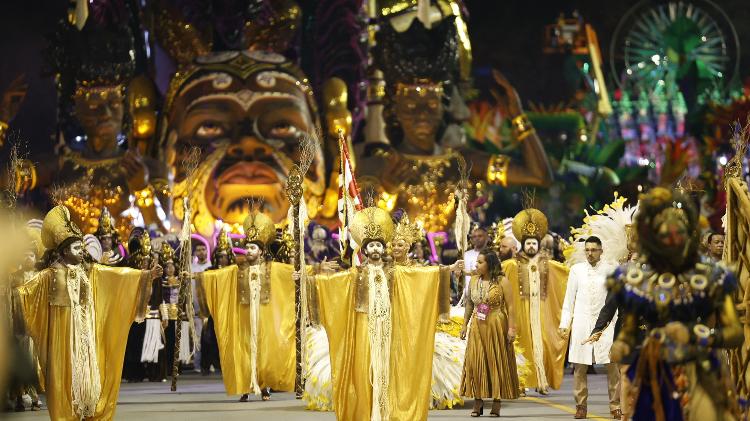Independente foi a quarta a desfilar na primeira noite de Carnaval no sambódromo do Anhembi