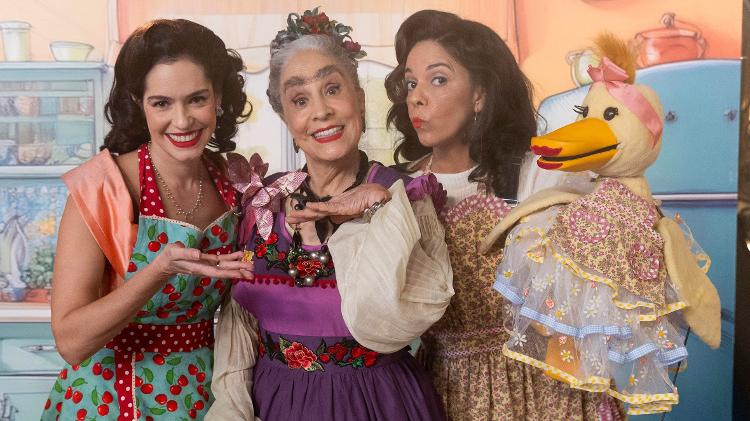 Anita (Maria Flor), Talía (Stella Miranda) e Jacira (Flavia Reis) em 'Garota do Momento' Anita (Maria Flor), Talía (Stella Miranda) e Jacira (Flavia Reis) em 'Garota do Momento'