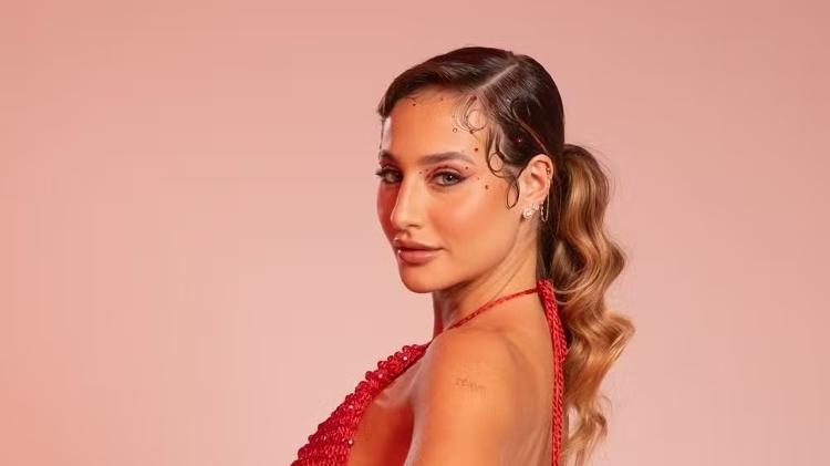 Bruna Griphao em look para ensaio do Salgueiro