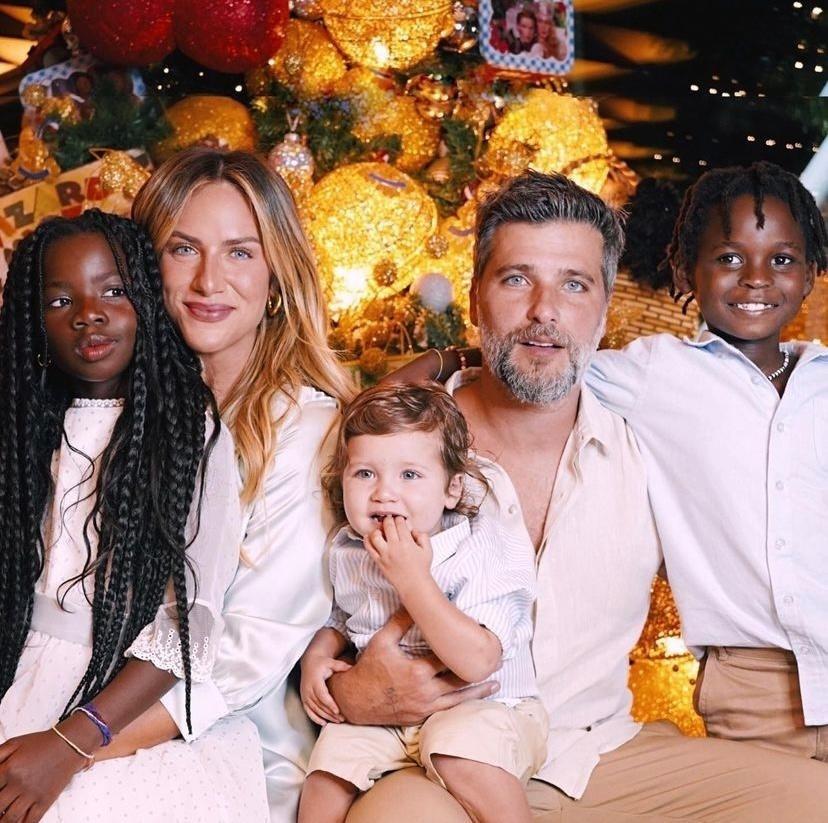Christmas by Giovanna Eubank, Bruno Galiaso and Kids - clone / Instagram