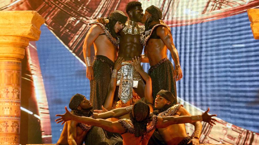Lil Nas X se apresentou ontem no BET Awards com referências a Michael Jackson - Bennett Raglin/Getty Images