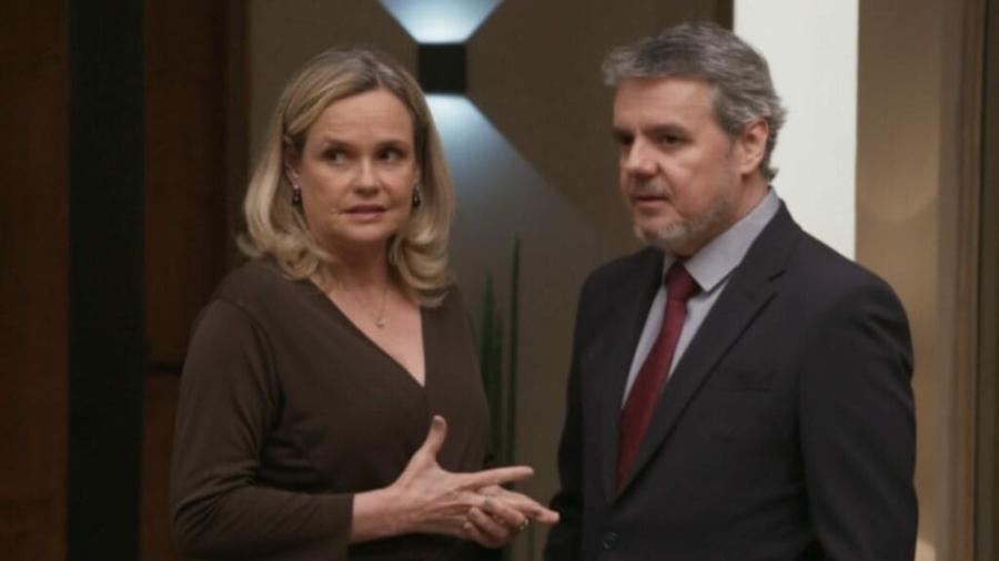 Vilma (Vietia Zangrandi) e Roberto (Cássio Gabus Mendes) em 'Elas por Elas'