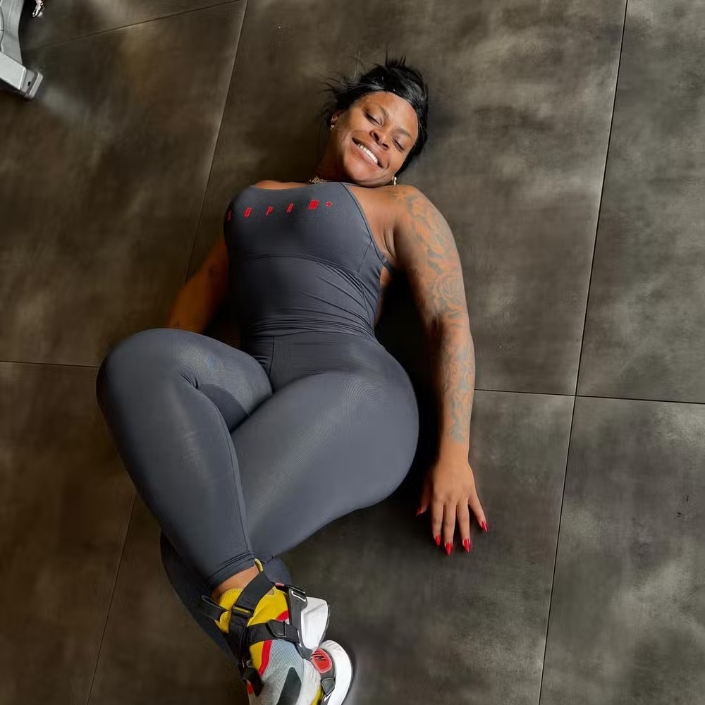Jojo Todynho exibe shape e incentiva fãs a malharem: Gostosa anda