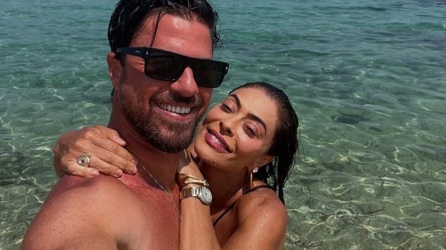 Juliana Paes e Carlos Eduardo Baptista curtiram a valer a comuna de Saint Tropez - Reprodução/Instagram