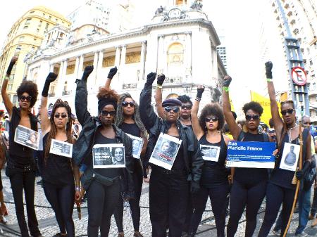 Marielle Franco Um Ano Apos Sua Morte Vereadora Se Tornou Simbolo Dos Direitos Humanos Uol Educacao