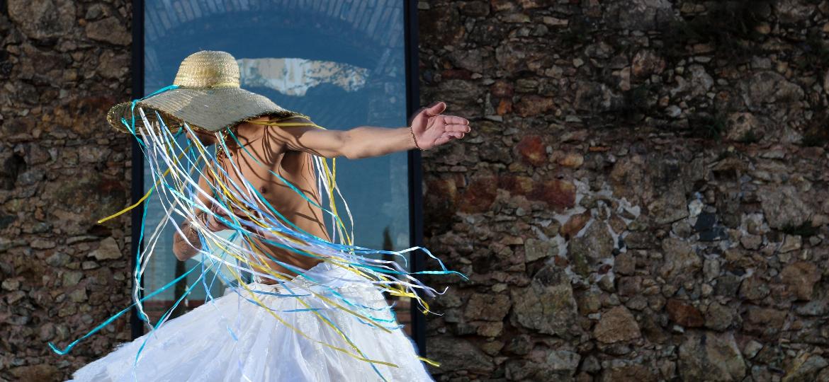 A trajetória do bailarino Kunta Leonardo da Cruz é contada no documentário "Upa, Neguinho", que estreou e recebeu menção honrosa no Olhar de Cinema - Festival Internacional de Curitiba - Theo Marques/UOL