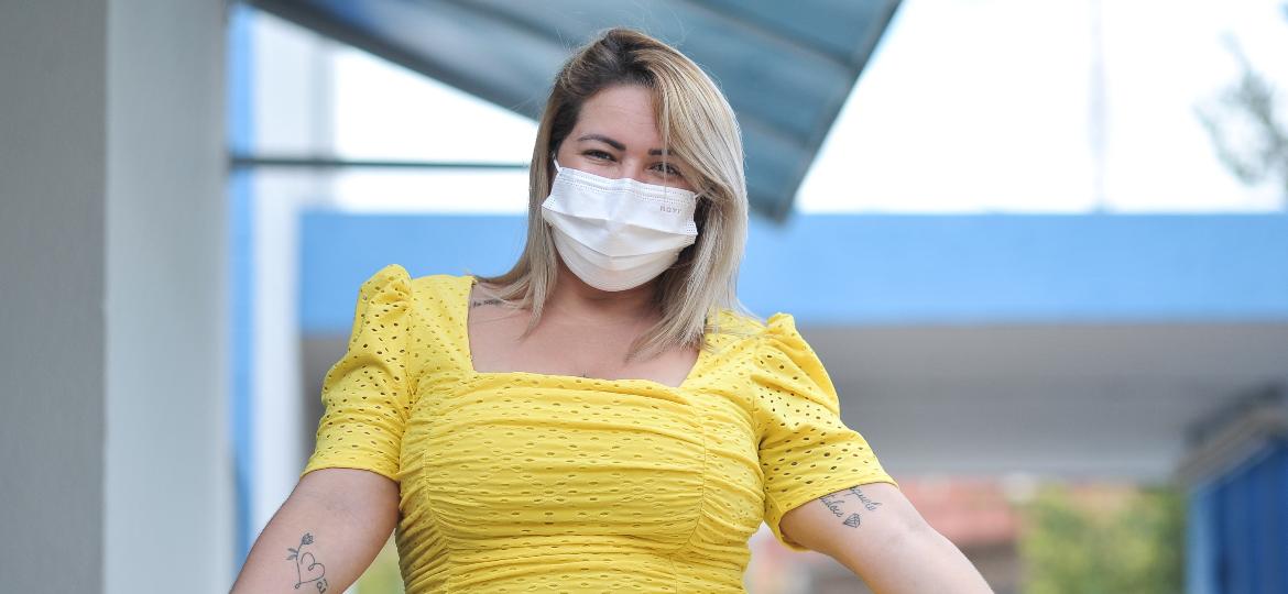Antonia da Costa Pereira, 32, faz tratamento contra hanseniase na UBS Jardim São Carlos, em Guaianazes, na zona leste de São Paulo - Reinaldo Canato/UOL