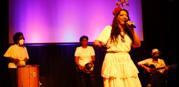 Na Praça Roosevelt, artistas celebram a vida no Dia da Visibilidade Trans - TAB